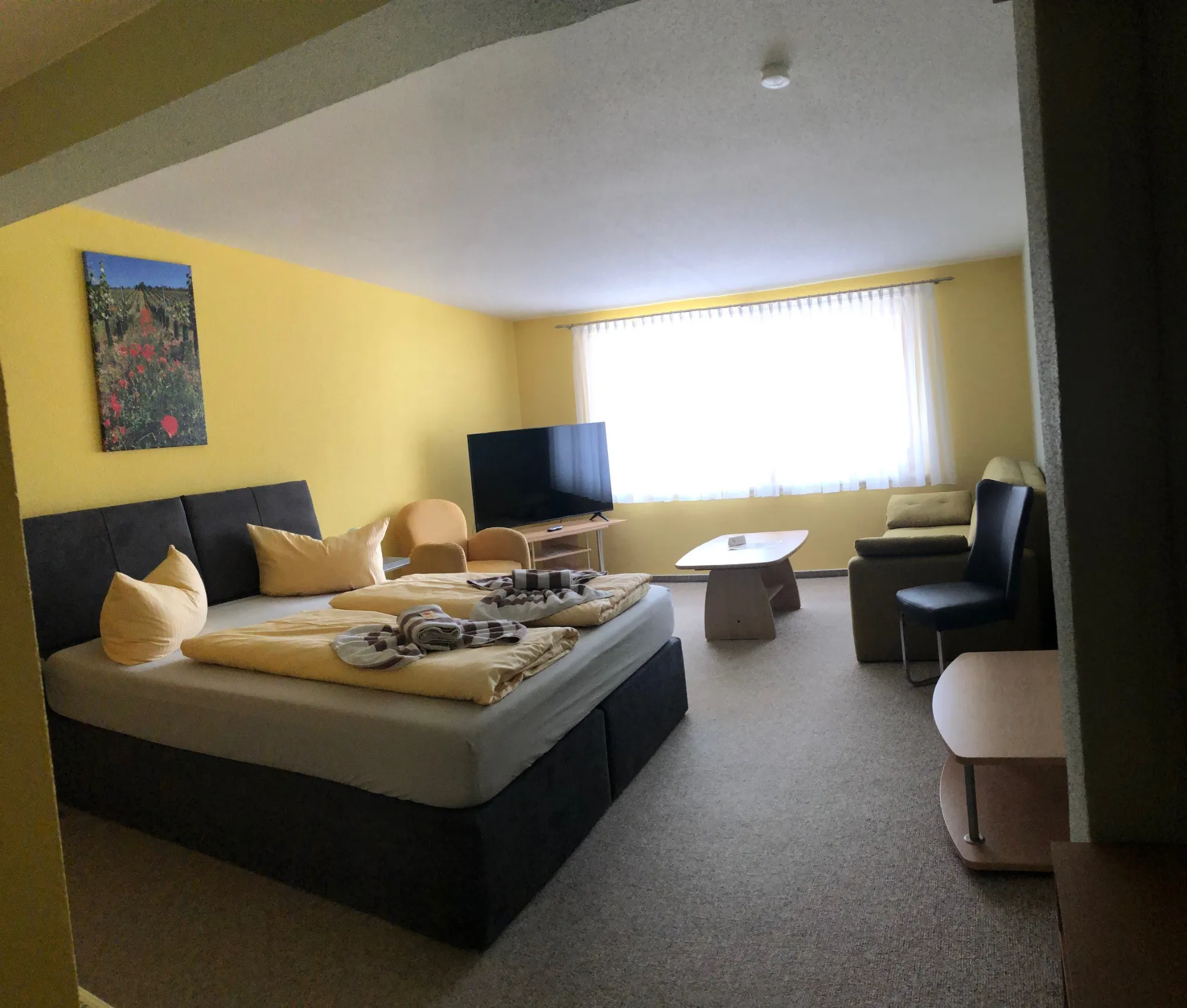 Doppelzimmer der Pension Unstrutpromenade in Freyburg